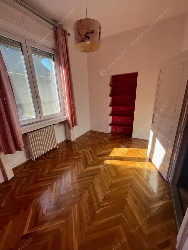 Kiadó albérlet 800000 Ft/hó áron: Budapest, II. kerület  Bimbó út. Mérete: 130 nm, 4 szobás | Alberlet.hu - 6549776