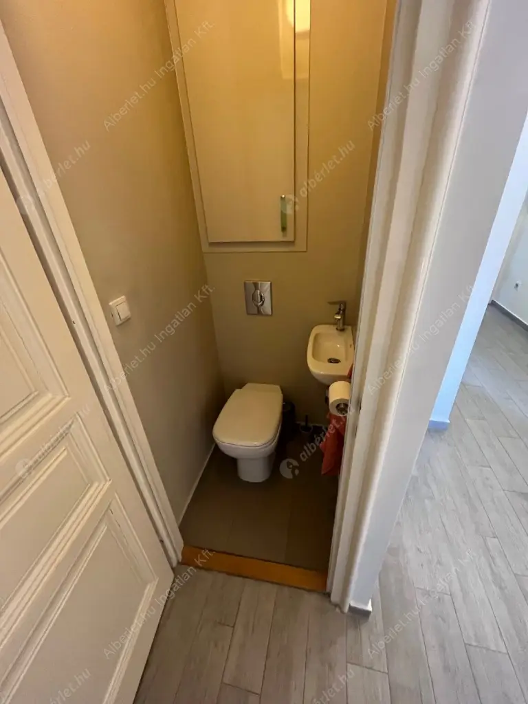 Kiadó albérlet 800000 Ft/hó áron: Budapest, II. kerület  Bimbó út. Mérete: 130 nm, 4 szobás | Alberlet.hu - 6549780
