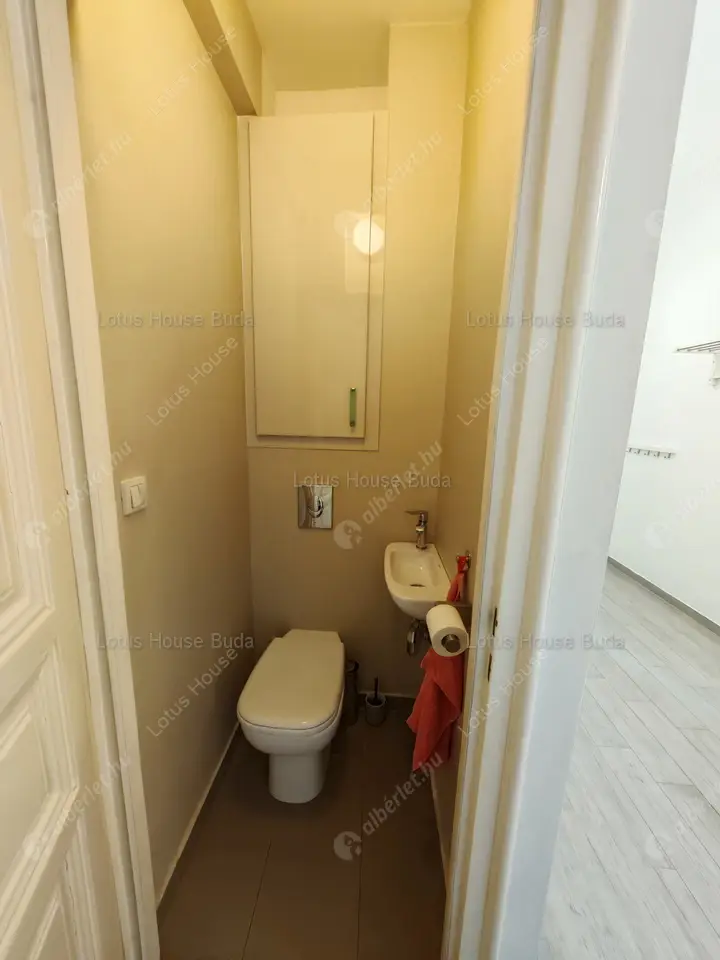 Kiadó albérlet 900000 Ft/hó áron: Budapest, II. kerület  Bimbó út. Mérete: 130 nm, 4 szobás | Alberlet.hu - 6557550