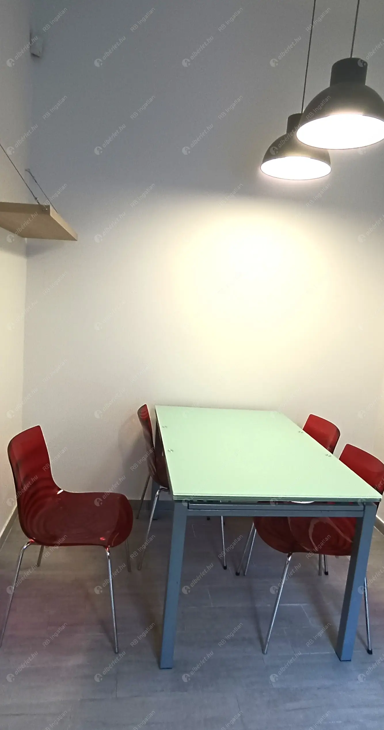 Kiadó albérlet 900000 Ft/hó áron: Budapest, II. kerület  Bimbó út. Mérete: 130 nm, 4 szobás | Alberlet.hu - 6577163