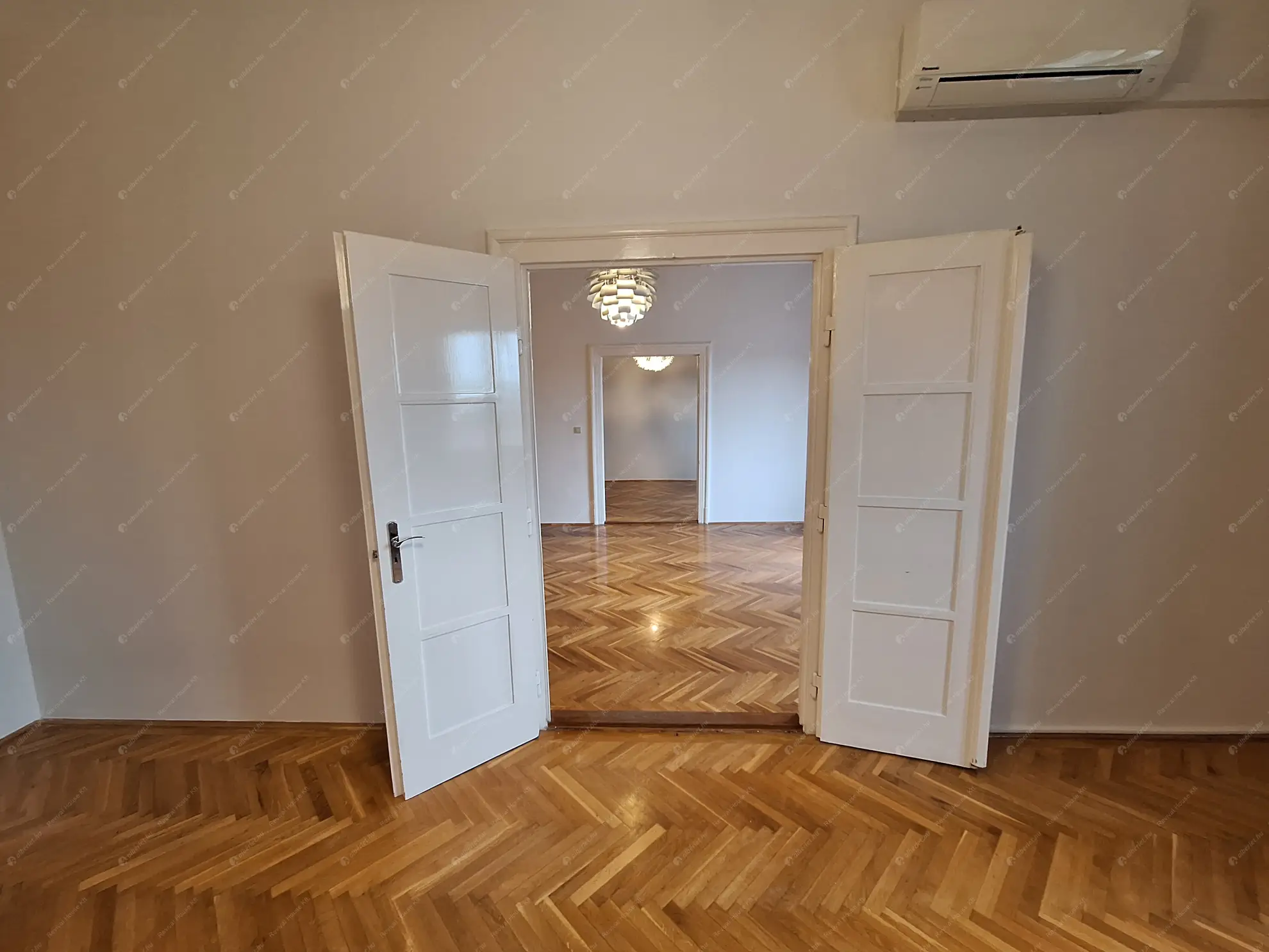 Kiadó albérlet 882000 Ft/hó áron: Budapest, II. kerület  Bimbó út. Mérete: 130 nm, 4 szobás | Alberlet.hu - 6586032