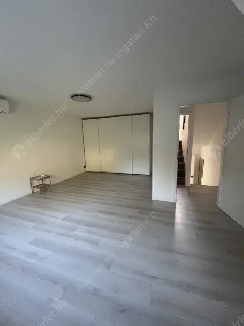 Kiadó albérlet 1026000 Ft/hó áron: Budapest, II. kerület  Bimbó út. Mérete: 160 nm, 3 szobás | Alberlet.hu - 6596939