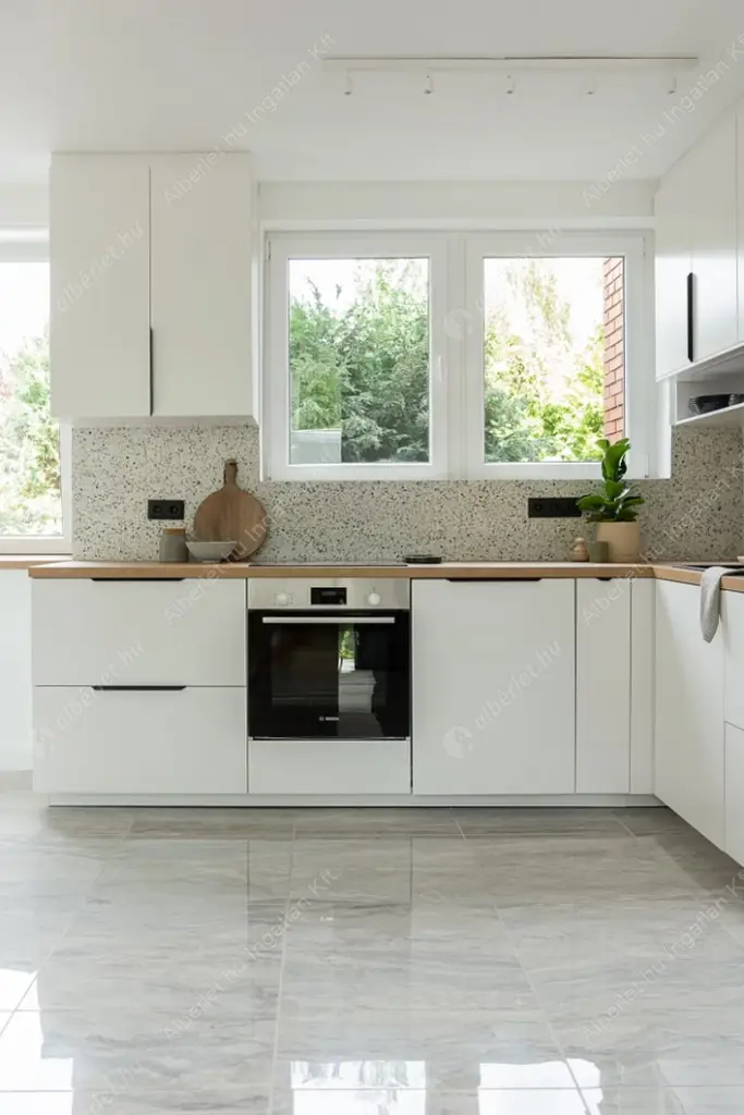 Kiadó albérlet 1026000 Ft/hó áron: Budapest, II. kerület  Bimbó út. Mérete: 160 nm, 3 szobás | Alberlet.hu - 6596948