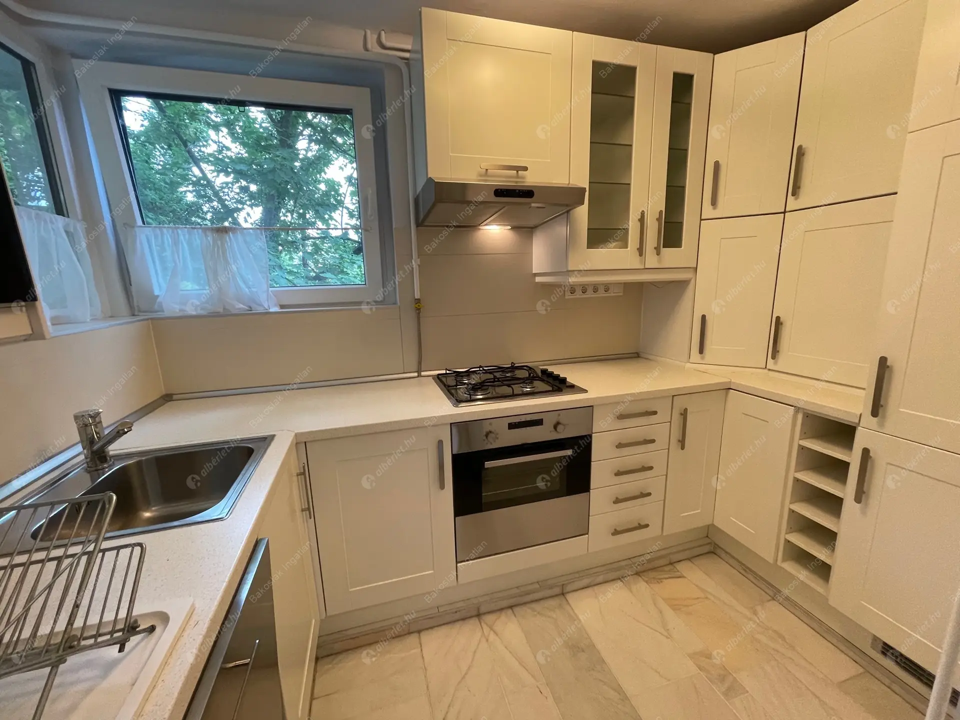 Kiadó albérlet 750000 Ft/hó áron: Budapest, II. kerület  Bimbó út. Mérete: 170 nm, 4 szobás | Alberlet.hu - 5669682