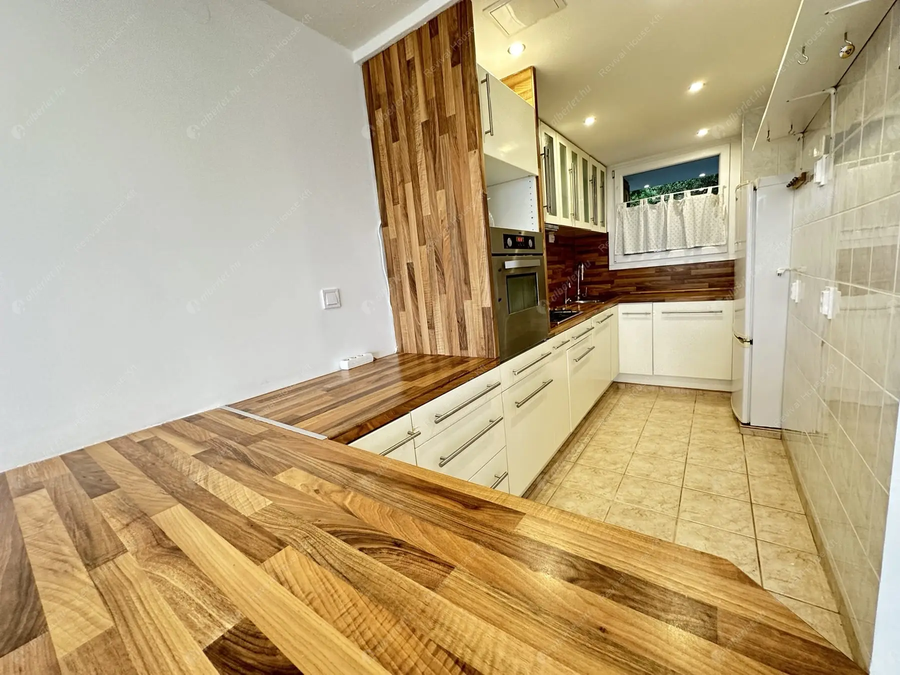 Kiadó albérlet 750000 Ft/hó áron: Budapest, II. kerület  Bimbó út. Mérete: 182 nm, 6 szobás | Alberlet.hu - 6605128