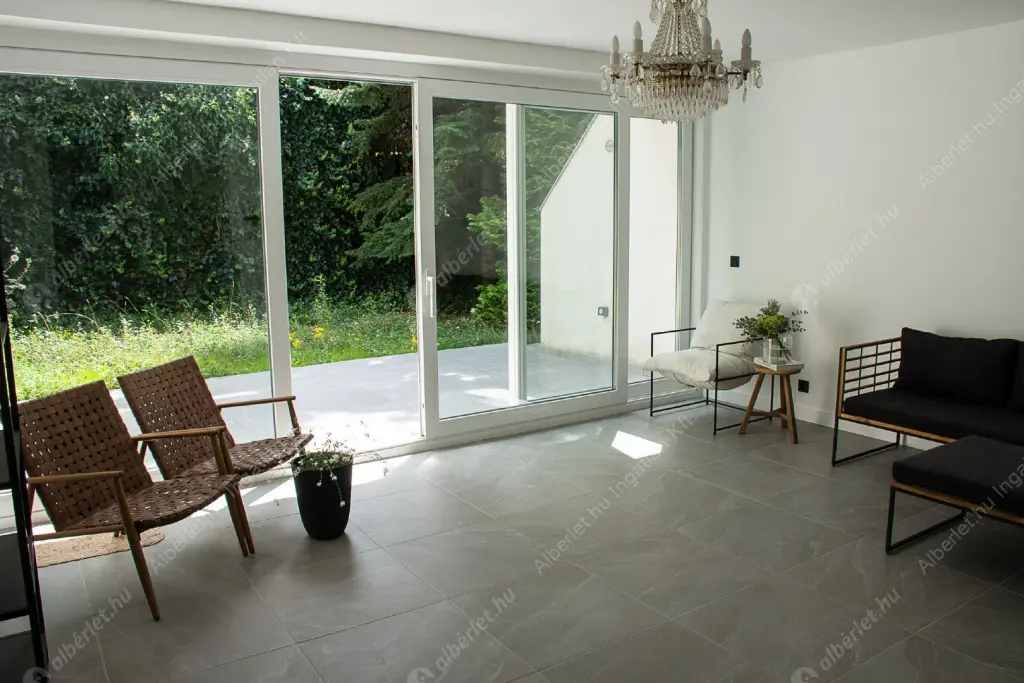 Kiadó albérlet 1296000 Ft/hó áron: Budapest, II. kerület  Bimbó út. Mérete: 200 nm, 3 szobás | Alberlet.hu - 6513592