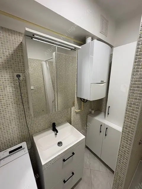 Kiadó albérlet 350000 Ft/hó áron: Budapest, II. kerület  Bimbó út. Mérete: 61 nm, 3 szobás | Alberlet.hu - 6624671