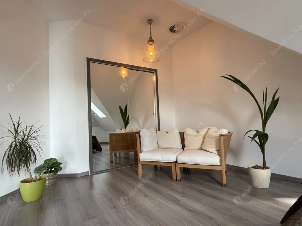Kiadó albérlet 575000 Ft/hó áron: Budapest, II. kerület  Bimbó út. Mérete: 91 nm, 3 szobás | Alberlet.hu - 6559310