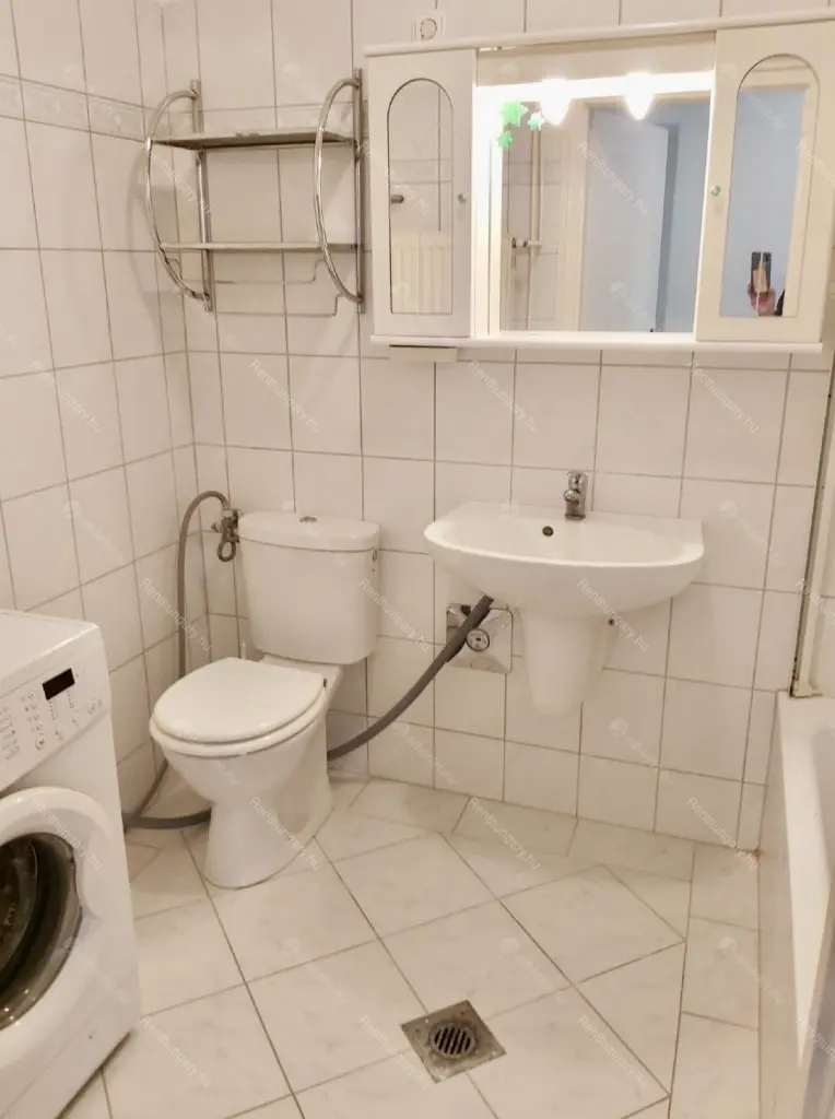 Kiadó albérlet 220000 Ft/hó áron: Budapest, II. kerület  Budakeszi út. Mérete: 48 nm, 2 szobás | Alberlet.hu - 6706364