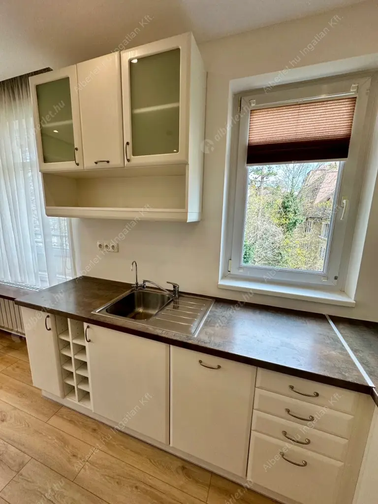 Kiadó albérlet 390000 Ft/hó áron: Budapest, II. kerület  Budakeszi út. Mérete: 57 nm, 1 szobás | Alberlet.hu - 6559672
