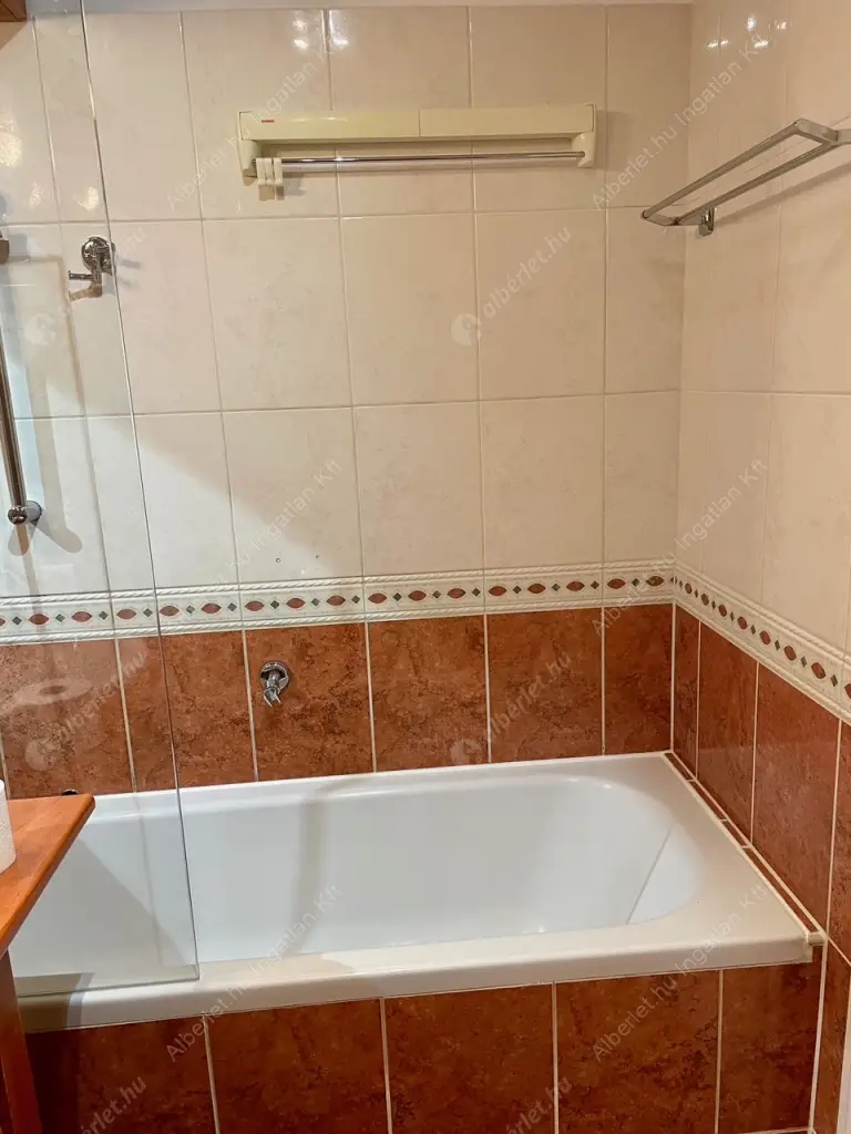 Kiadó albérlet 390000 Ft/hó áron: Budapest, II. kerület  Budakeszi út. Mérete: 57 nm, 1 szobás | Alberlet.hu - 6559678