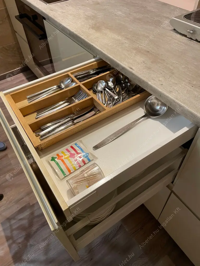 Kiadó albérlet 300000 Ft/hó áron: Budapest, II. kerület  Budenz út. Mérete: 58 nm, 2 szobás | Alberlet.hu - 6590164