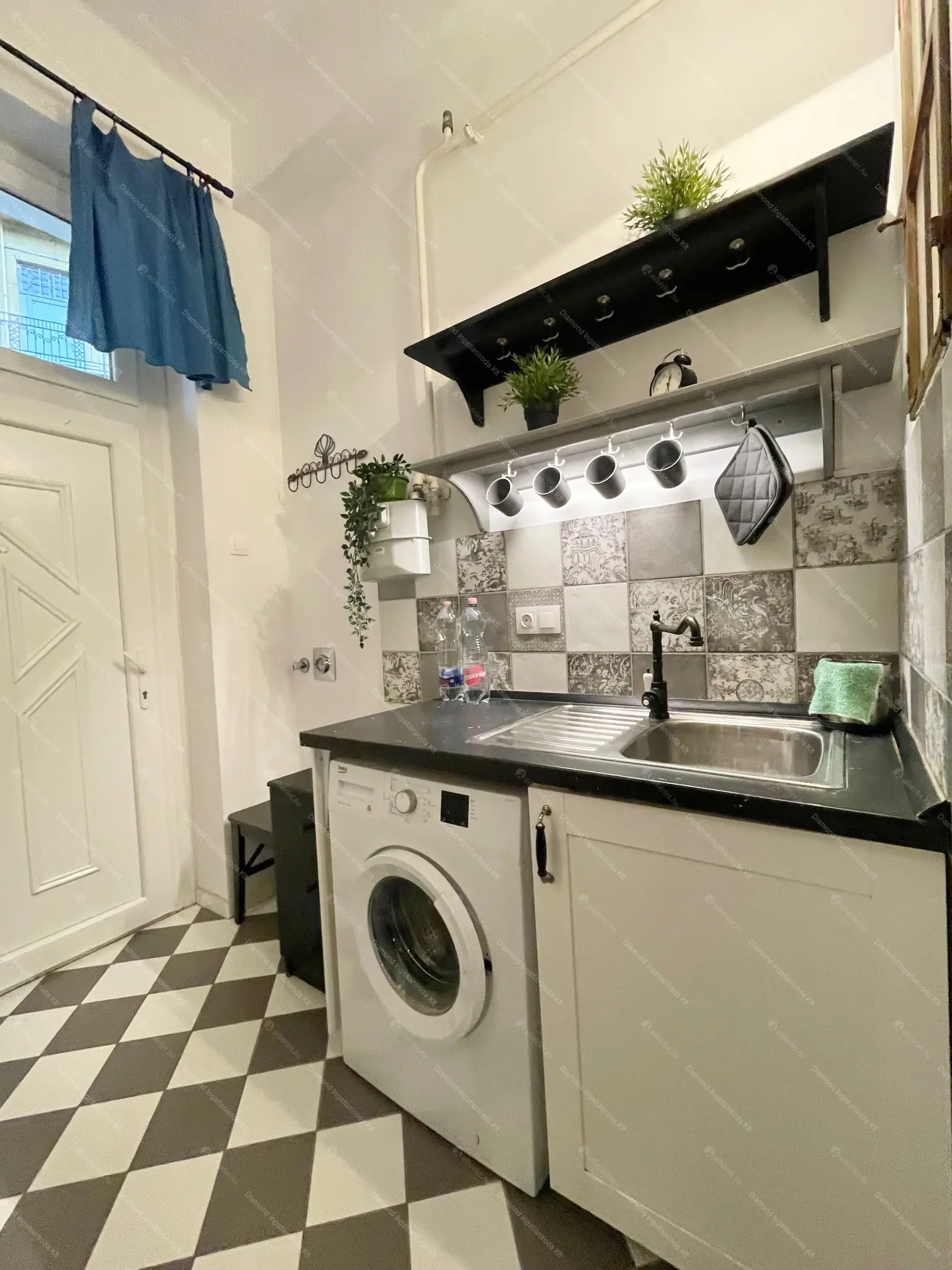 Kiadó albérlet 200000 Ft/hó áron: Budapest, II. kerület  Csalogány utca. Mérete: 36 nm, 1 szobás | Alberlet.hu - 6667055