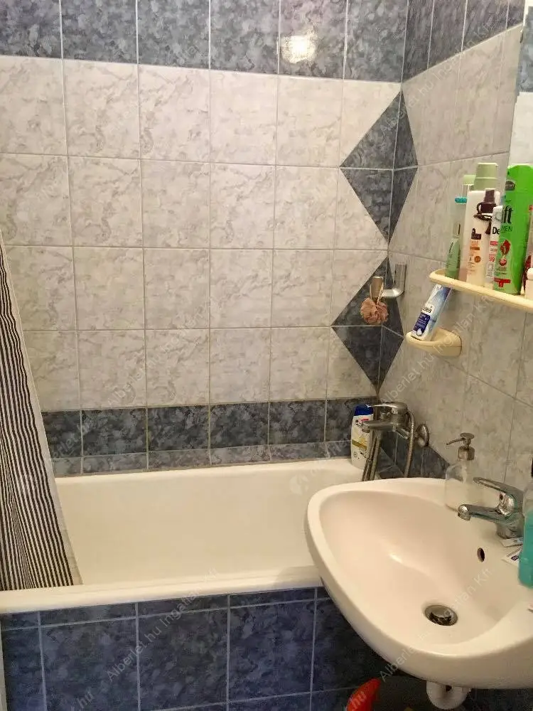 Kiadó albérlet 250000 Ft/hó áron: Budapest, II. kerület  Csalogány utca. Mérete: 56 nm, 2 szobás | Alberlet.hu - 6591875