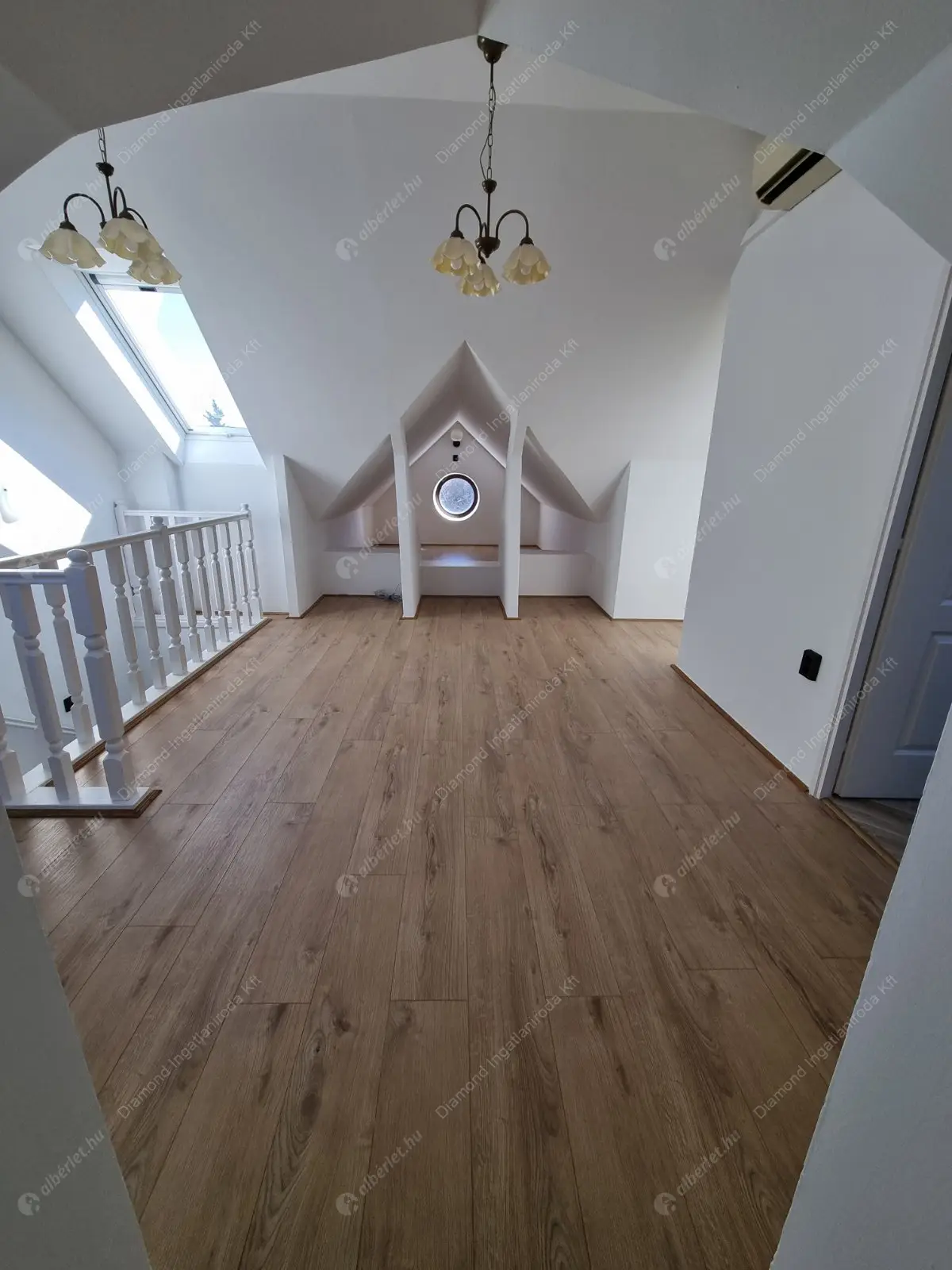 Kiadó albérlet 1242000 Ft/hó áron: Budapest, II. kerület  Csatárka köz. Mérete: 230 nm, 5 szobás | Alberlet.hu - 6443376