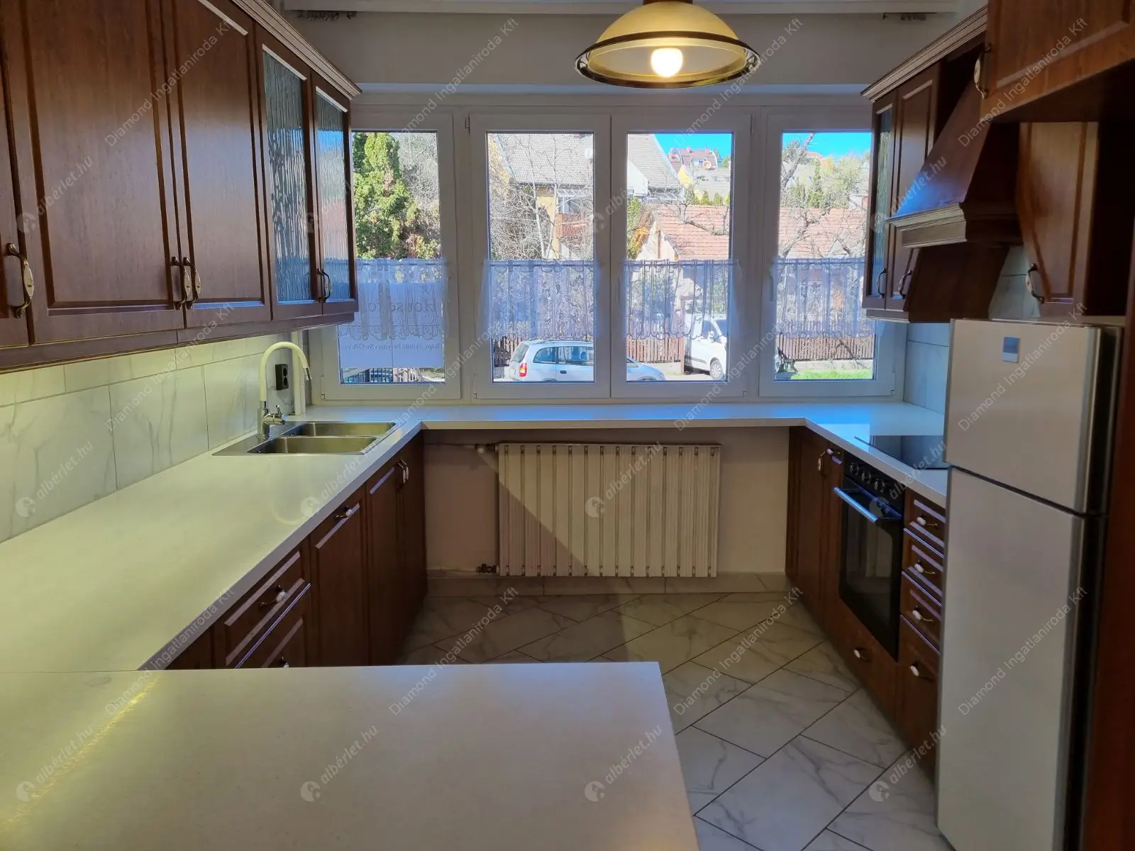 Kiadó albérlet 1242000 Ft/hó áron: Budapest, II. kerület  Csatárka köz. Mérete: 230 nm, 5 szobás | Alberlet.hu - 6443381