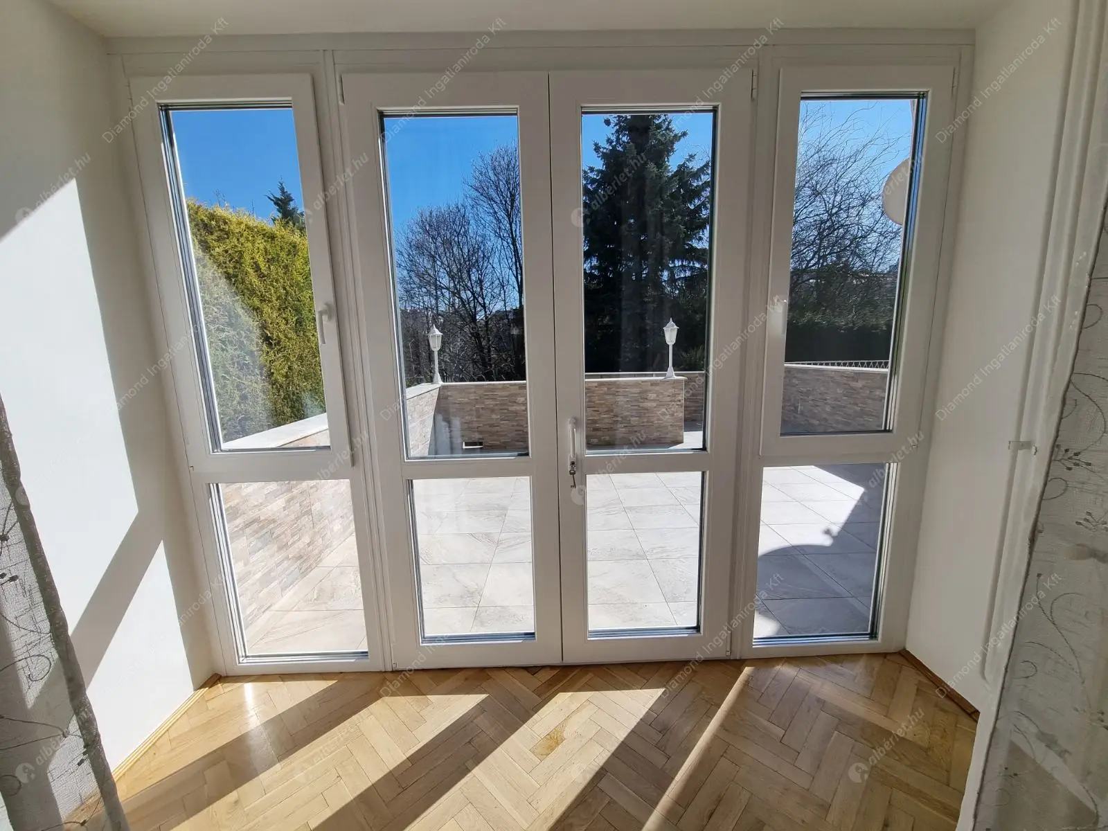 Kiadó albérlet 1242000 Ft/hó áron: Budapest, II. kerület  Csatárka köz. Mérete: 230 nm, 5 szobás | Alberlet.hu - 6443394