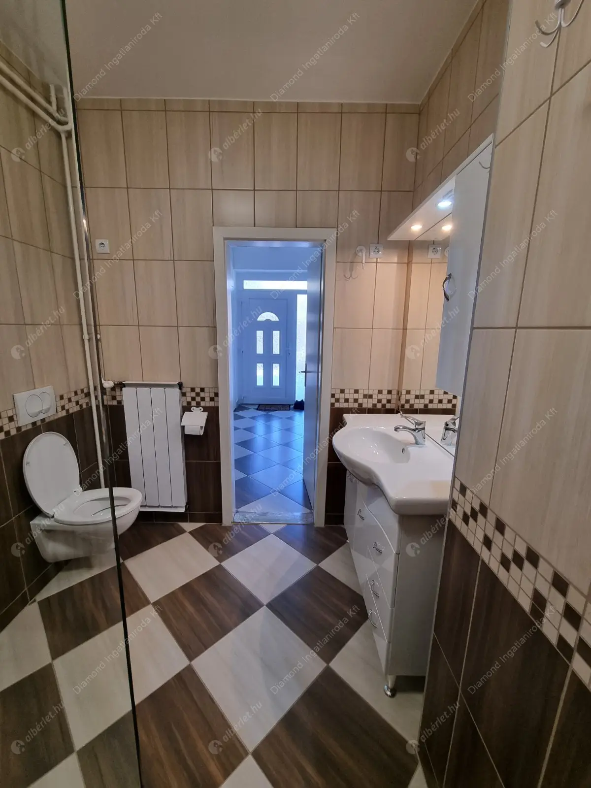 Kiadó albérlet 1242000 Ft/hó áron: Budapest, II. kerület  Csatárka köz. Mérete: 230 nm, 5 szobás | Alberlet.hu - 6443397