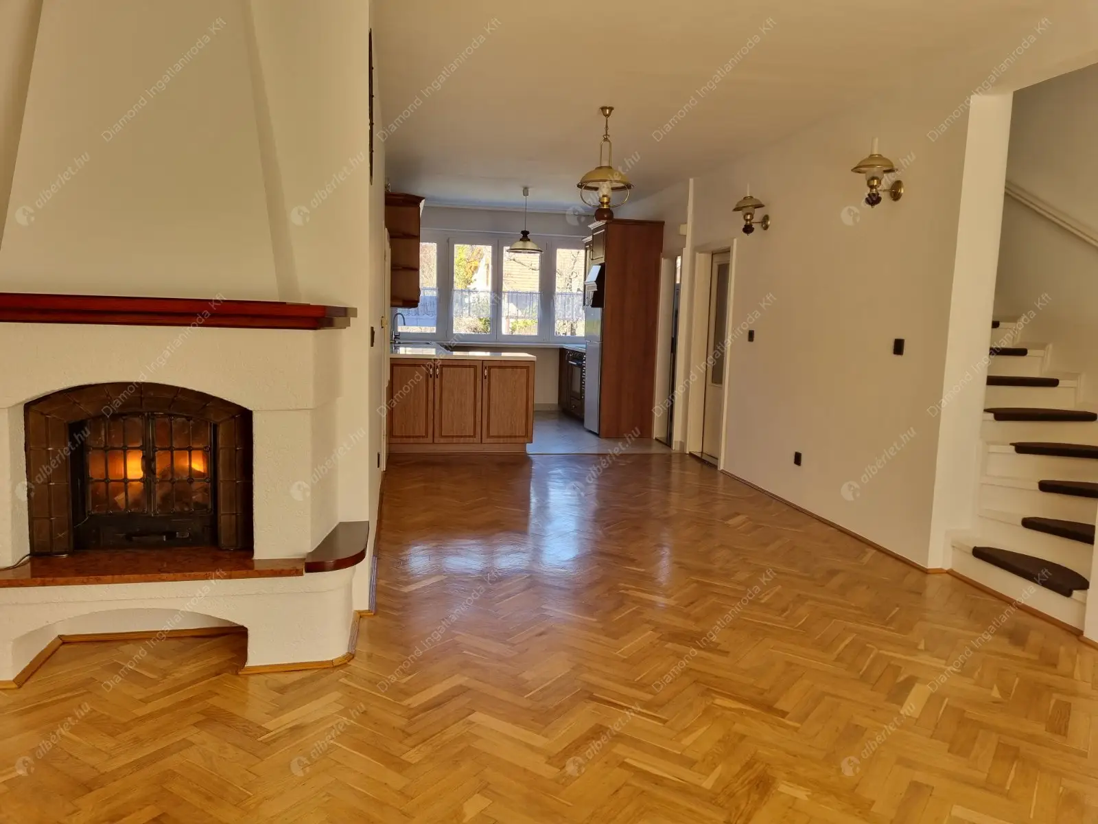 Kiadó albérlet 1242000 Ft/hó áron: Budapest, II. kerület  Csatárka köz. Mérete: 230 nm, 5 szobás | Alberlet.hu - 6443402