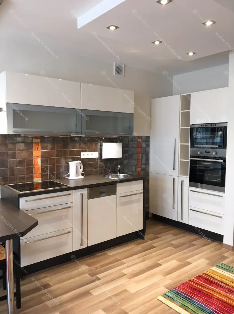 Kiadó albérlet 300000 Ft/hó áron: Budapest, II. kerület  Cseppkő utca. Mérete: 30 nm, 1 szobás | Alberlet.hu - 6704032