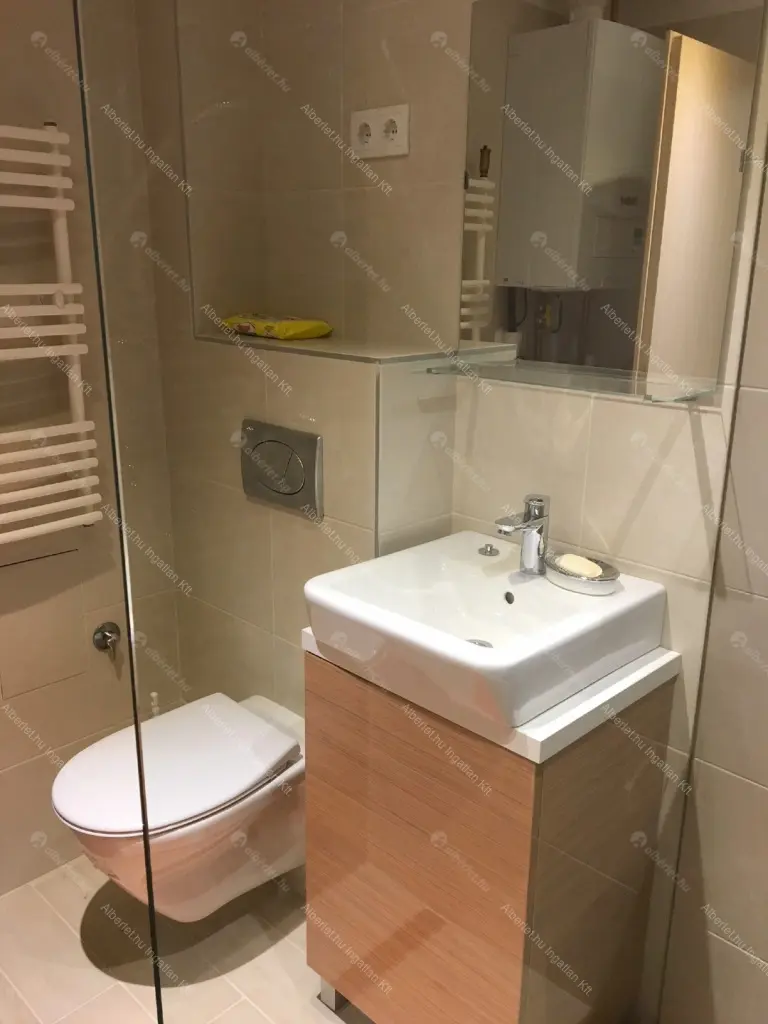 Kiadó albérlet 300000 Ft/hó áron: Budapest, II. kerület  Cseppkő utca. Mérete: 30 nm, 1 szobás | Alberlet.hu - 6704033