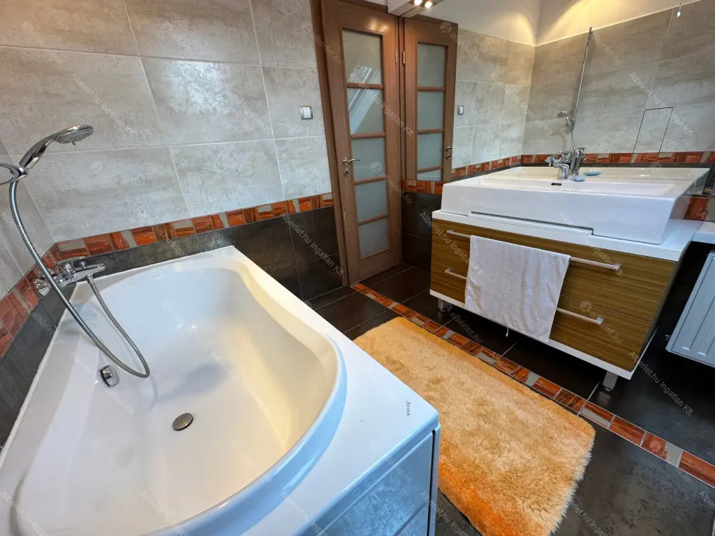 Kiadó albérlet 500000 Ft/hó áron: Budapest, II. kerület  Cseppkő utca. Mérete: 80 nm, 2 szobás | Alberlet.hu - 6668737