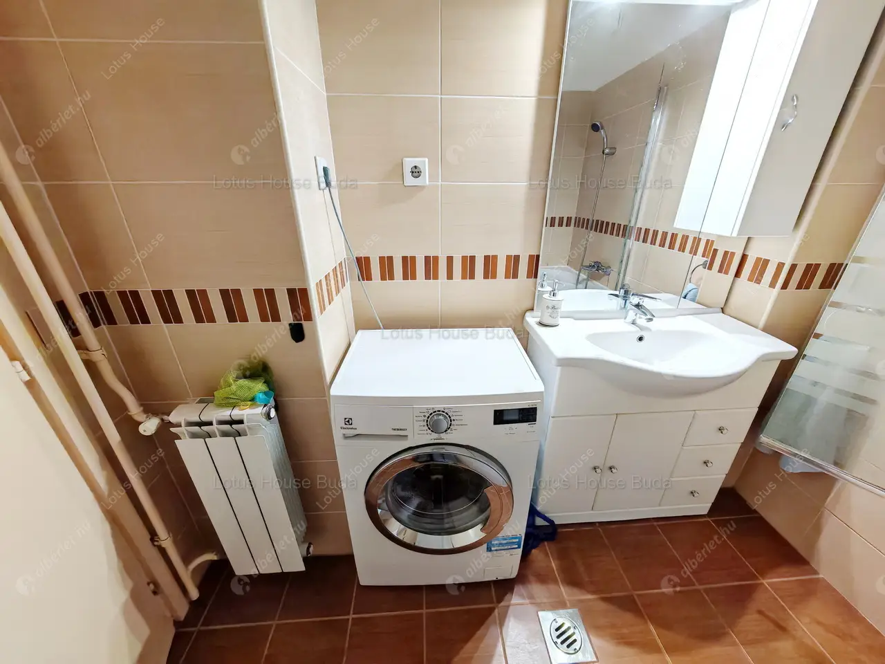 Kiadó albérlet 400000 Ft/hó áron: Budapest, II. kerület  Cseppkő utca. Mérete: 80 nm, 3 szobás | Alberlet.hu - 6571522