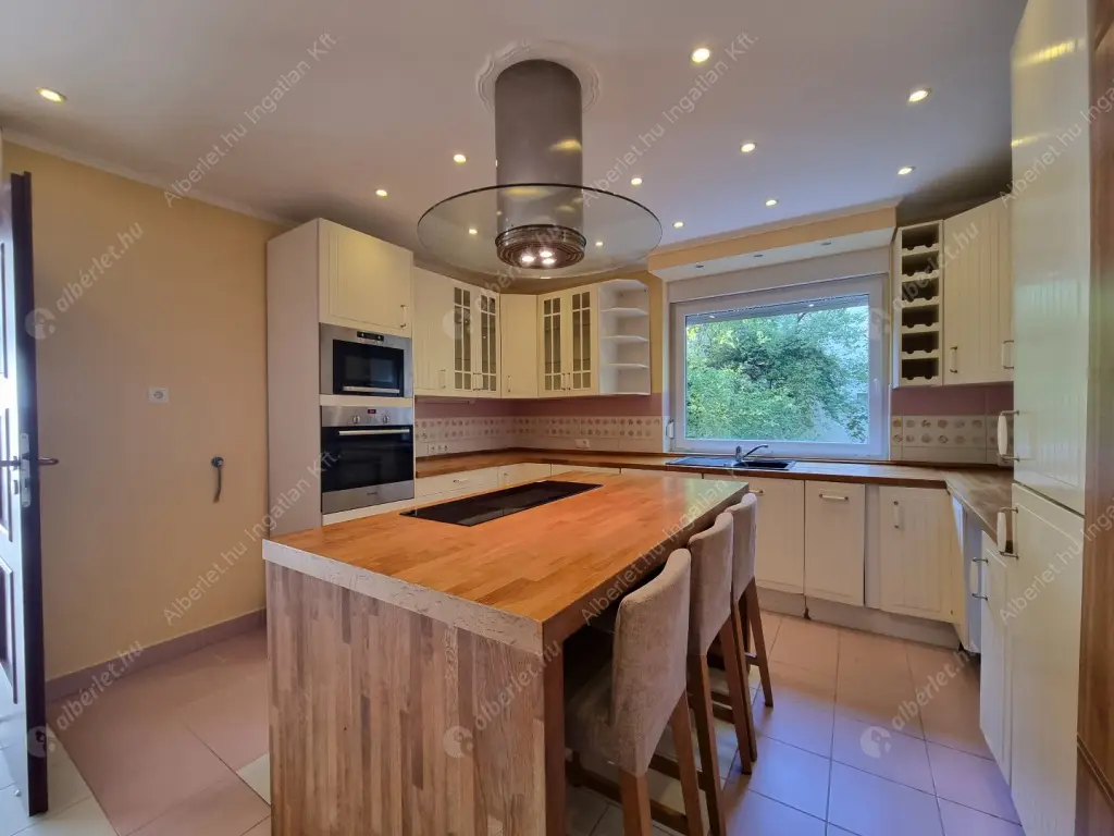 Kiadó albérlet 348000 Ft/hó áron: Budapest, II. kerület  Endrődi Sándor utca. Mérete: 71 nm, 2 szobás | Alberlet.hu - 6565173