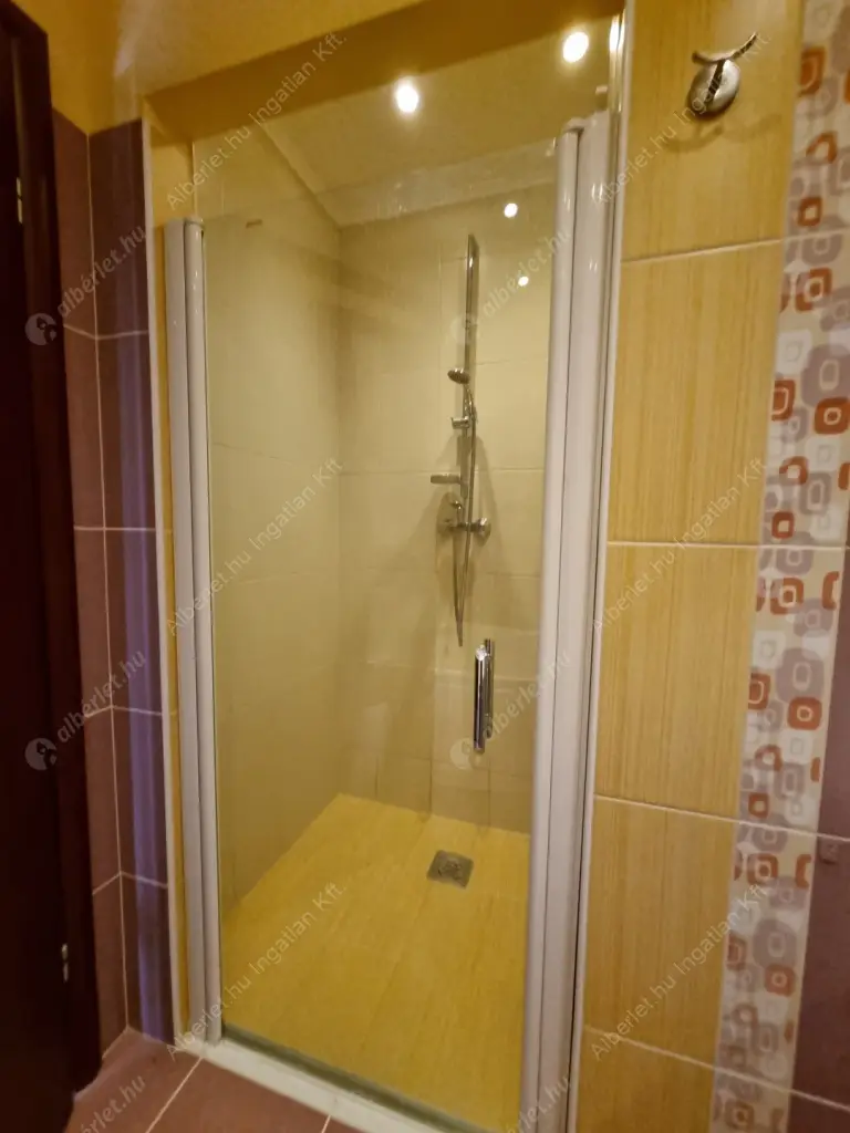 Kiadó albérlet 348000 Ft/hó áron: Budapest, II. kerület  Endrődi Sándor utca. Mérete: 71 nm, 2 szobás | Alberlet.hu - 6565178