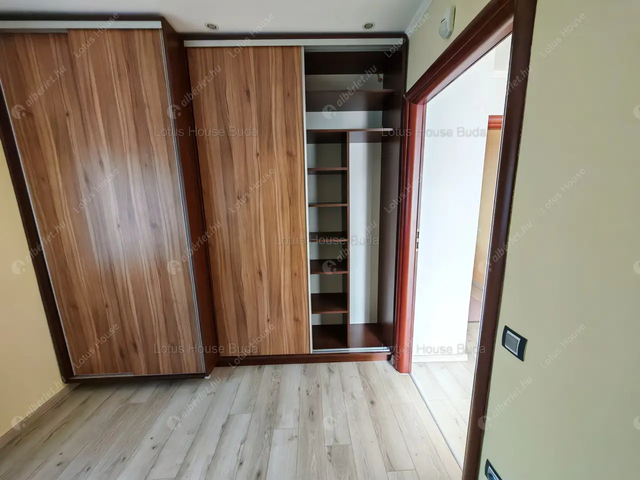 Kiadó albérlet 349000 Ft/hó áron: Budapest, II. kerület  Endrődi Sándor utca. Mérete: 71 nm, 3 szobás | Alberlet.hu - 6557588