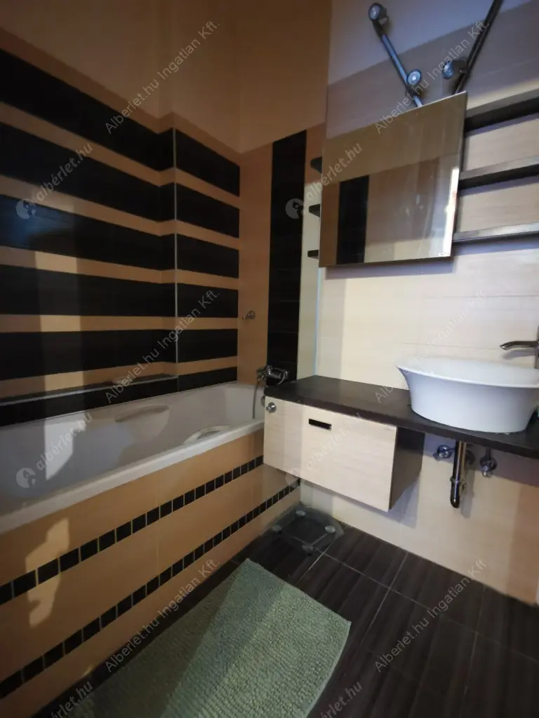 Kiadó albérlet 250000 Ft/hó áron: Budapest, II. kerület  Fazekas utca. Mérete: 56 nm, 2 szobás | Alberlet.hu - 6569065