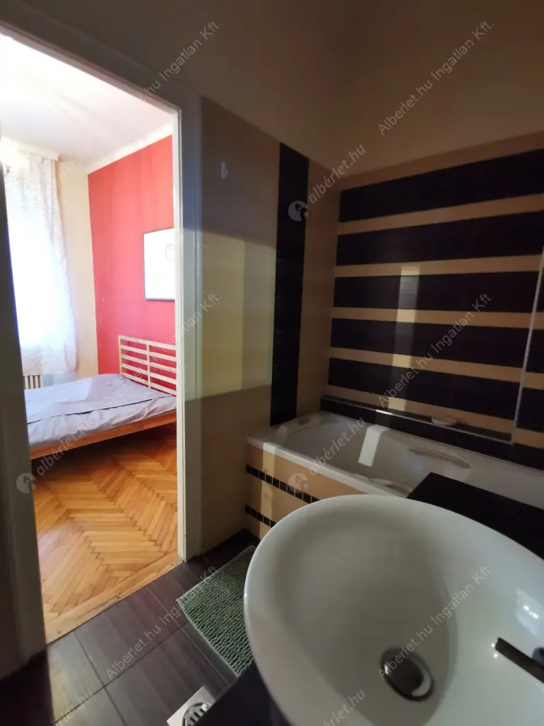 Kiadó albérlet 250000 Ft/hó áron: Budapest, II. kerület  Fazekas utca. Mérete: 56 nm, 2 szobás | Alberlet.hu - 6569066
