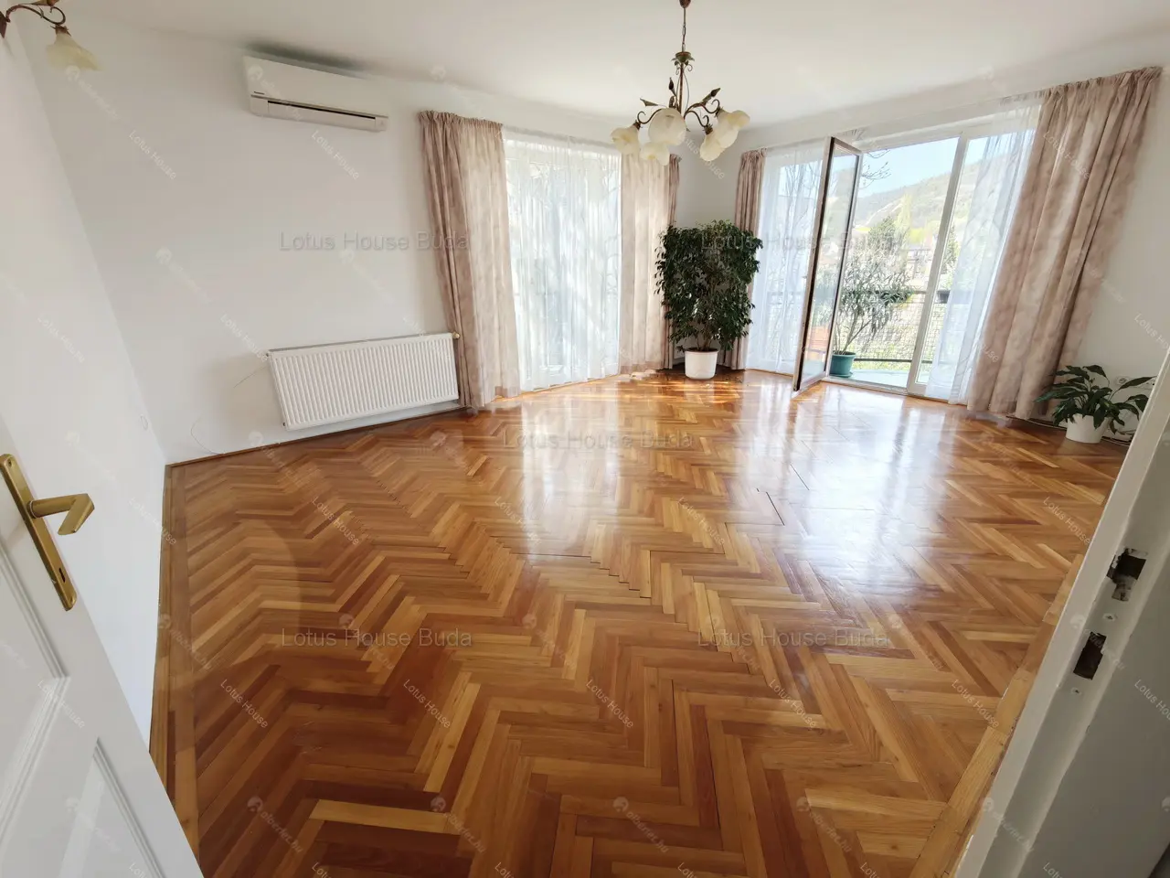 Kiadó albérlet 670000 Ft/hó áron: Budapest, II. kerület  Felső Zöldmáli út. Mérete: 120 nm, 5 szobás | Alberlet.hu - 6693043