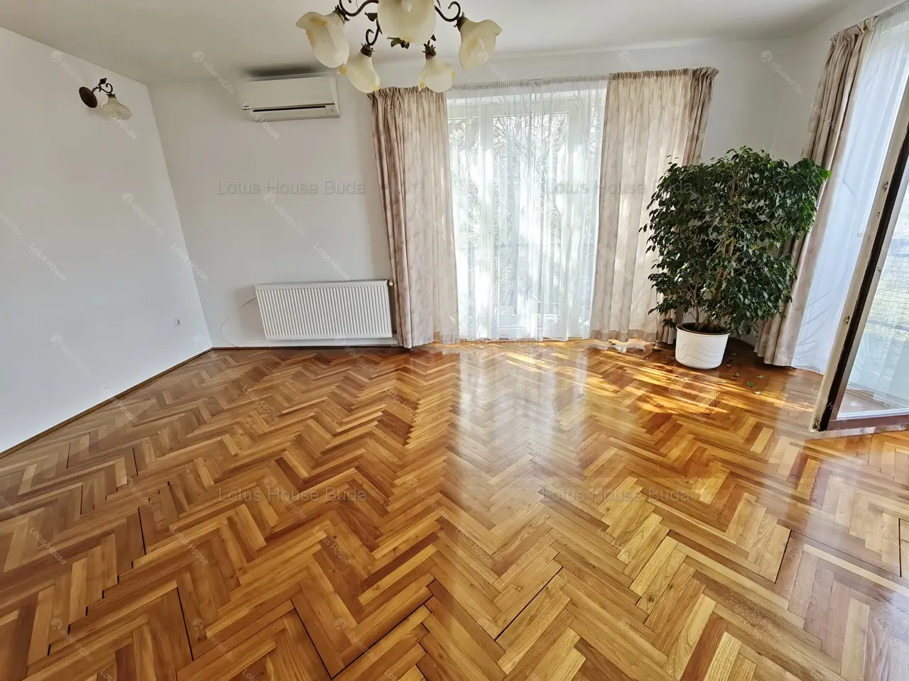 Kiadó albérlet 670000 Ft/hó áron: Budapest, II. kerület  Felső Zöldmáli út. Mérete: 120 nm, 5 szobás | Alberlet.hu - 6693046