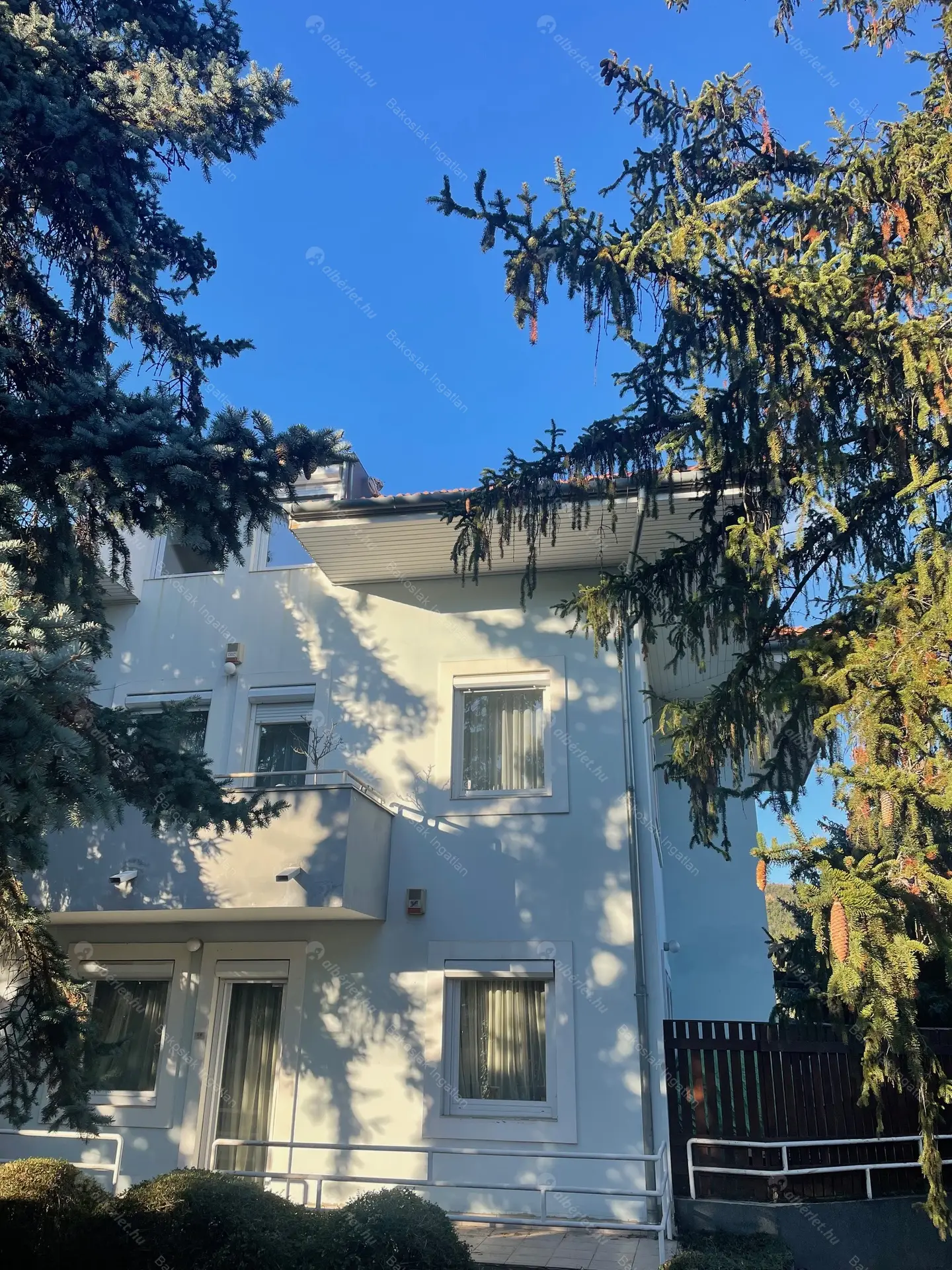 Kiadó albérlet 584000 Ft/hó áron: Budapest, II. kerület  Felső Zöldmáli út. Mérete: 140 nm, 5 szobás | Alberlet.hu - 6368321