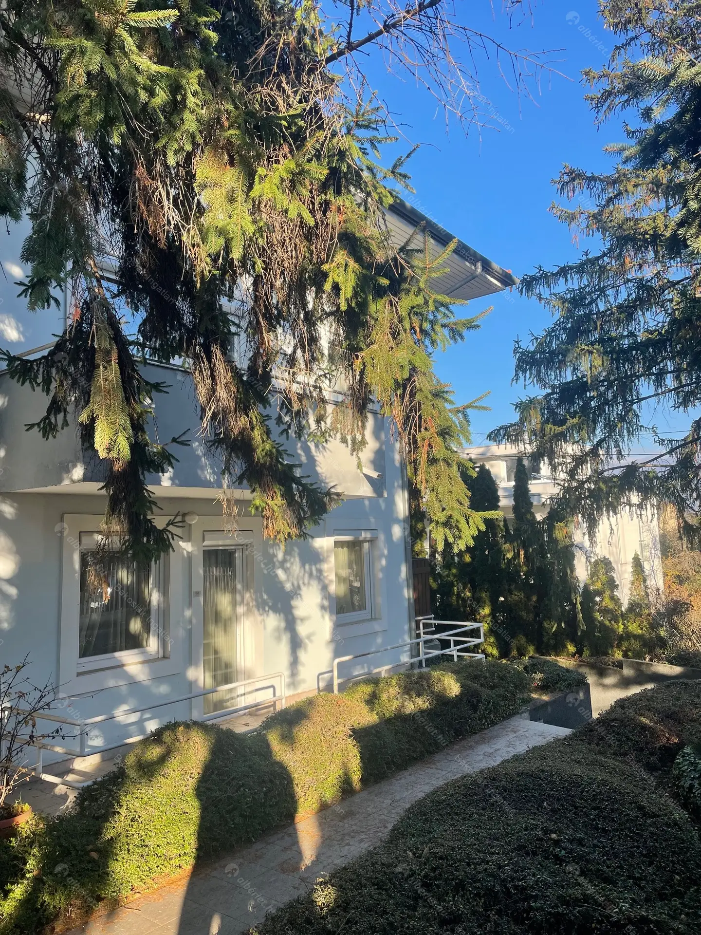 Kiadó albérlet 584000 Ft/hó áron: Budapest, II. kerület  Felső Zöldmáli út. Mérete: 140 nm, 5 szobás | Alberlet.hu - 6368323