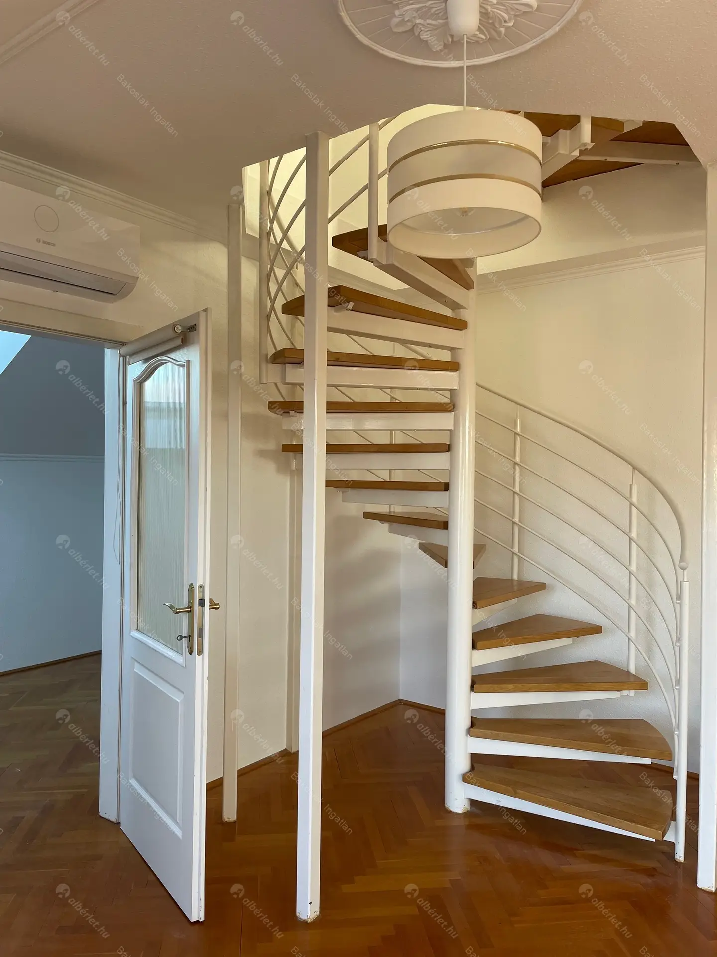 Kiadó albérlet 584000 Ft/hó áron: Budapest, II. kerület  Felső Zöldmáli út. Mérete: 140 nm, 5 szobás | Alberlet.hu - 6368341