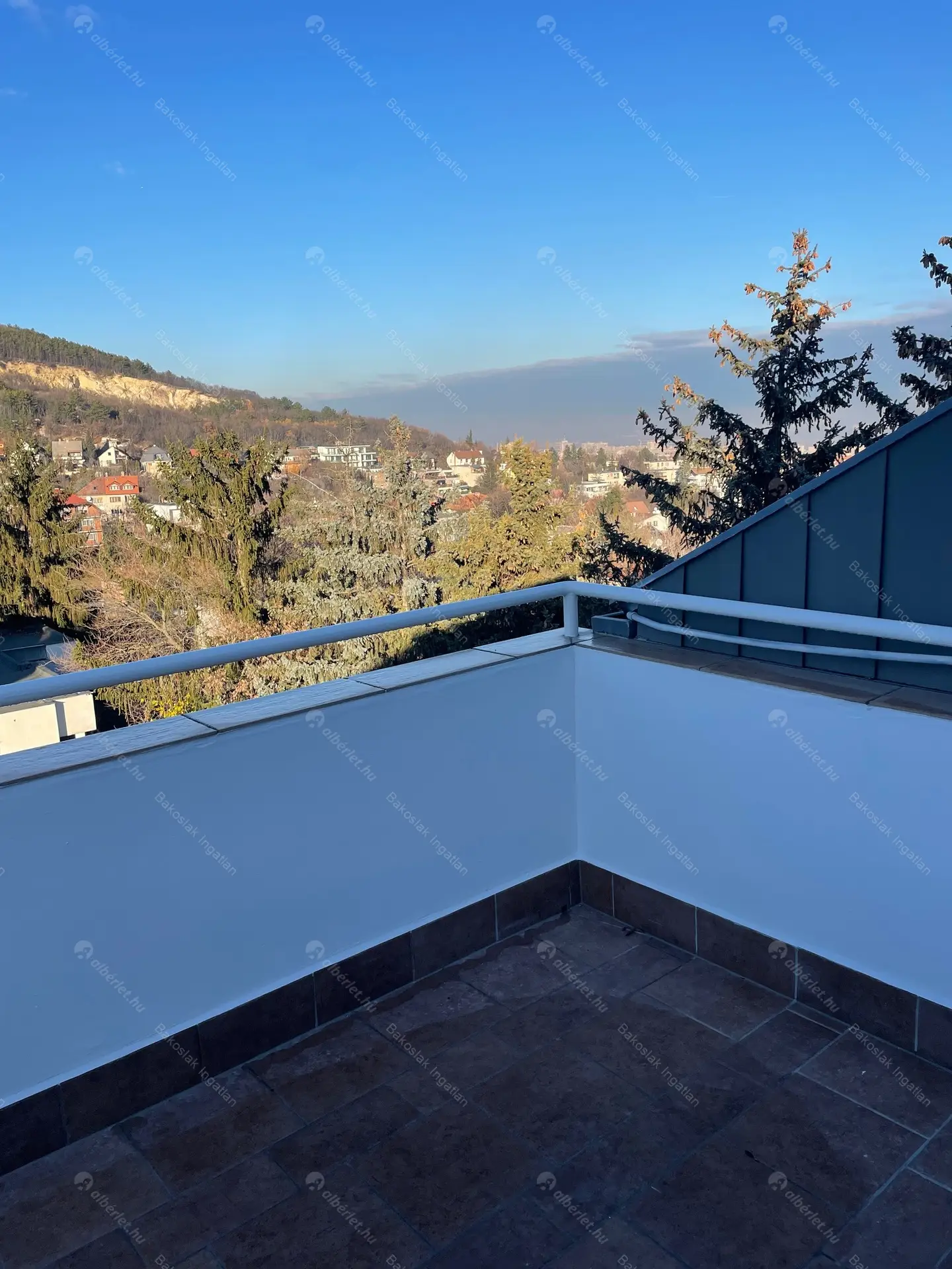 Kiadó albérlet 584000 Ft/hó áron: Budapest, II. kerület  Felső Zöldmáli út. Mérete: 140 nm, 5 szobás | Alberlet.hu - 6368344