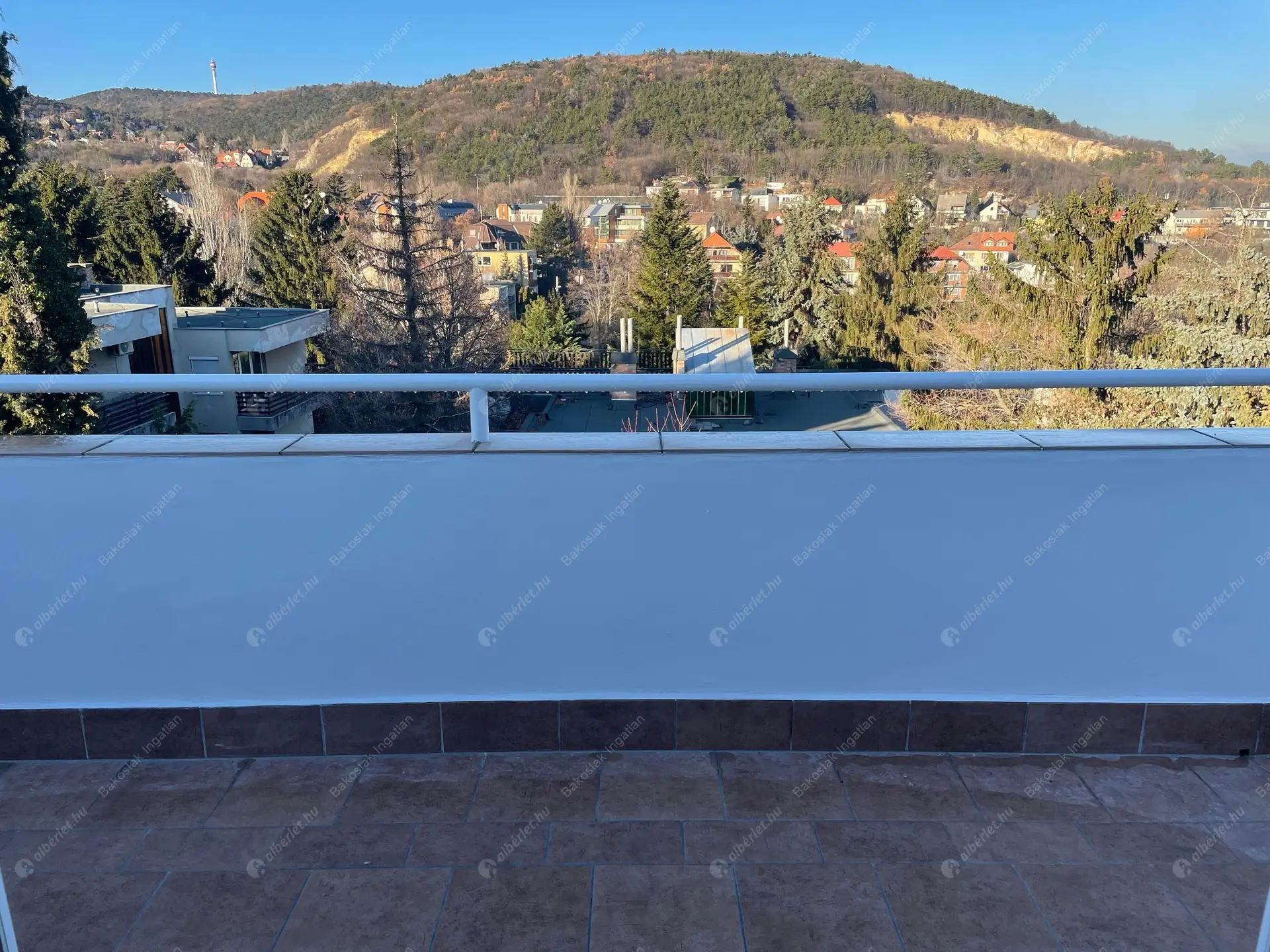 Kiadó albérlet 584000 Ft/hó áron: Budapest, II. kerület  Felső Zöldmáli út. Mérete: 140 nm, 5 szobás | Alberlet.hu - 6368346