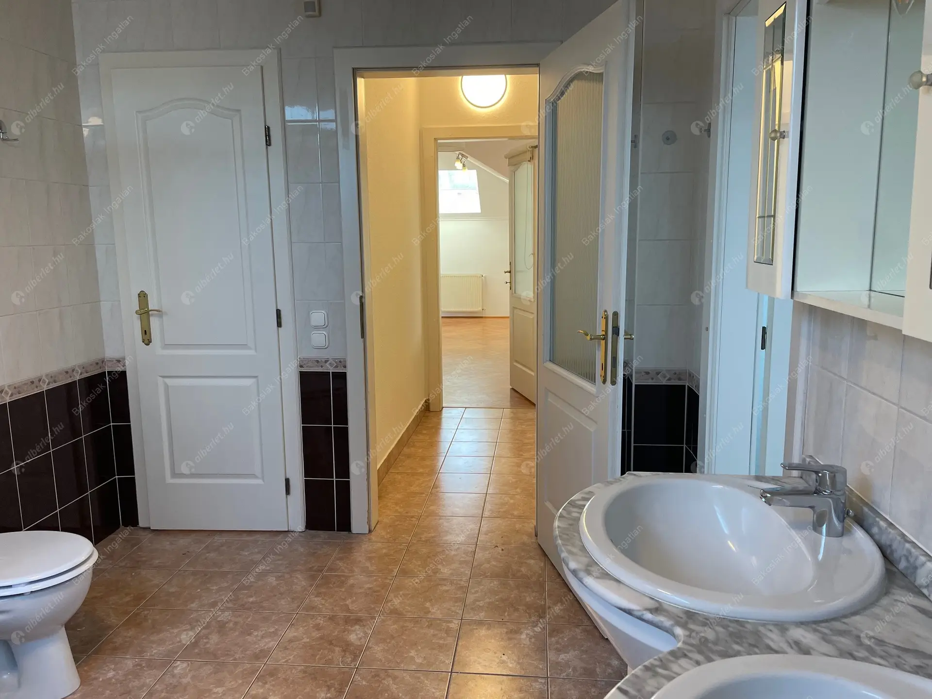 Kiadó albérlet 584000 Ft/hó áron: Budapest, II. kerület  Felső Zöldmáli út. Mérete: 140 nm, 5 szobás | Alberlet.hu - 6368350