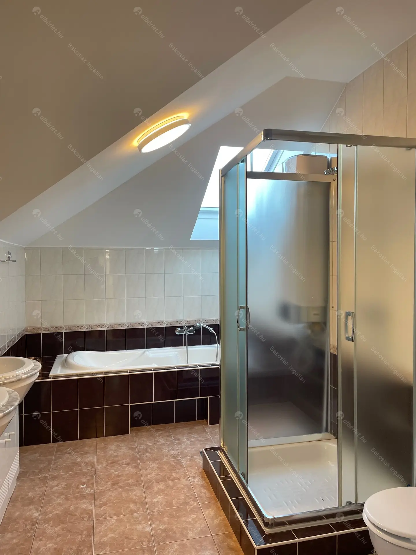 Kiadó albérlet 584000 Ft/hó áron: Budapest, II. kerület  Felső Zöldmáli út. Mérete: 140 nm, 5 szobás | Alberlet.hu - 6368351