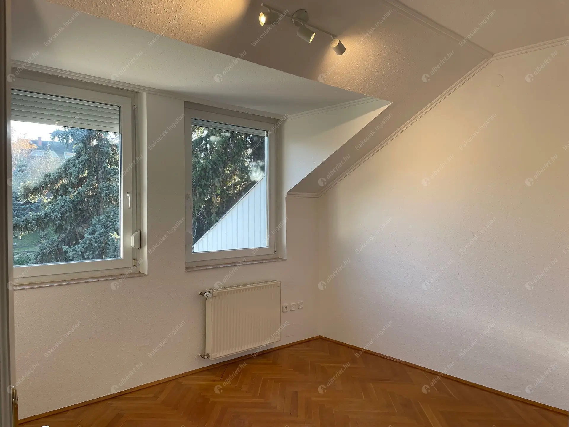 Kiadó albérlet 584000 Ft/hó áron: Budapest, II. kerület  Felső Zöldmáli út. Mérete: 140 nm, 5 szobás | Alberlet.hu - 6368352