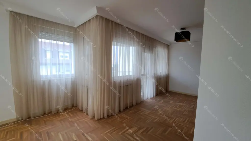 Kiadó albérlet 790000 Ft/hó áron: Budapest, II. kerület  Felső Zöldmáli út. Mérete: 185 nm, 3 szobás | Alberlet.hu - 6709053