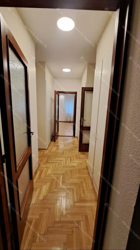 Kiadó albérlet 790000 Ft/hó áron: Budapest, II. kerület  Felső Zöldmáli út. Mérete: 185 nm, 3 szobás | Alberlet.hu - 6709064