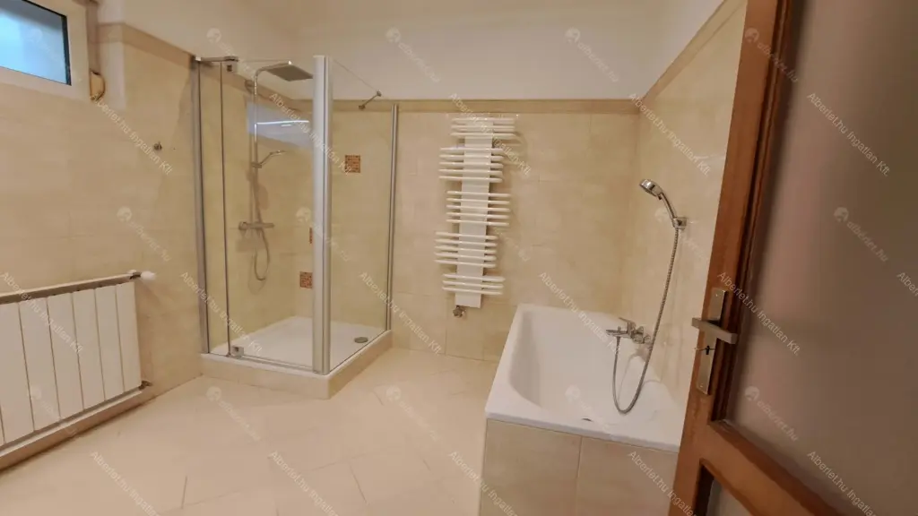 Kiadó albérlet 790000 Ft/hó áron: Budapest, II. kerület  Felső Zöldmáli út. Mérete: 185 nm, 3 szobás | Alberlet.hu - 6709066