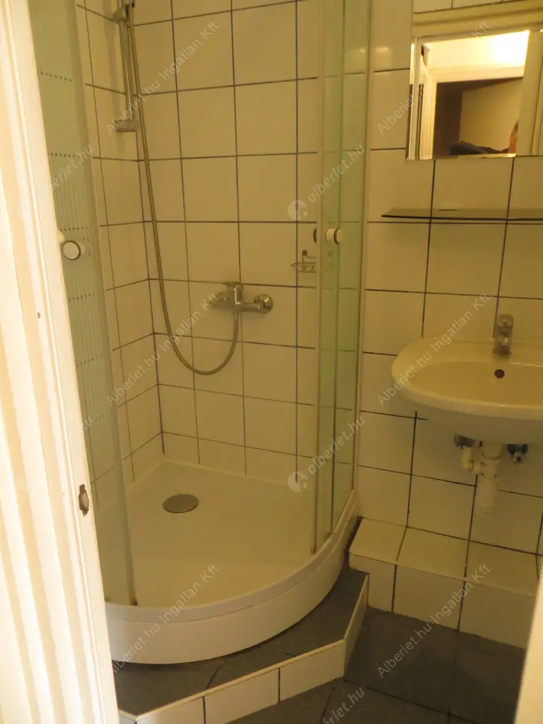 Kiadó albérlet 260000 Ft/hó áron: Budapest, II. kerület  Felső Zöldmáli út. Mérete: 64 nm, 2 szobás | Alberlet.hu - 6582904