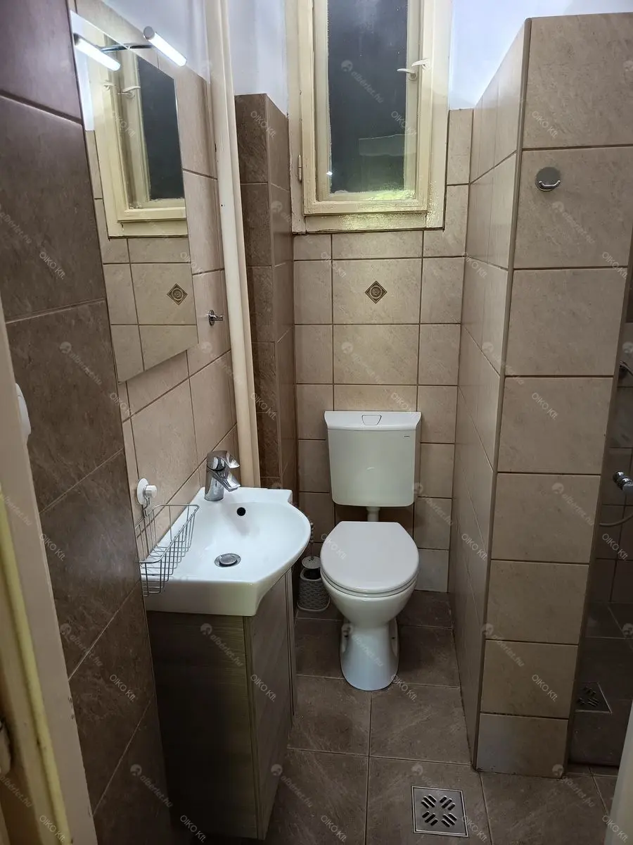 Kiadó albérlet 188000 Ft/hó áron: Budapest, II. kerület  Frankel Leó út. Mérete: 40 nm, 1 szobás | Alberlet.hu - 6659762