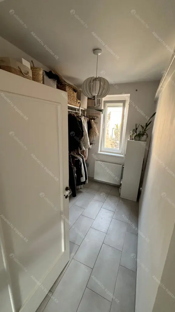 Kiadó albérlet 248000 Ft/hó áron: Budapest, II. kerület  Ganz utca. Mérete: 38 nm, 1 szobás | Alberlet.hu - 6689980