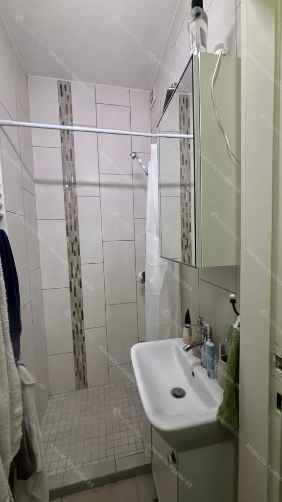 Kiadó albérlet 248000 Ft/hó áron: Budapest, II. kerület  Ganz utca. Mérete: 38 nm, 1 szobás | Alberlet.hu - 6689981