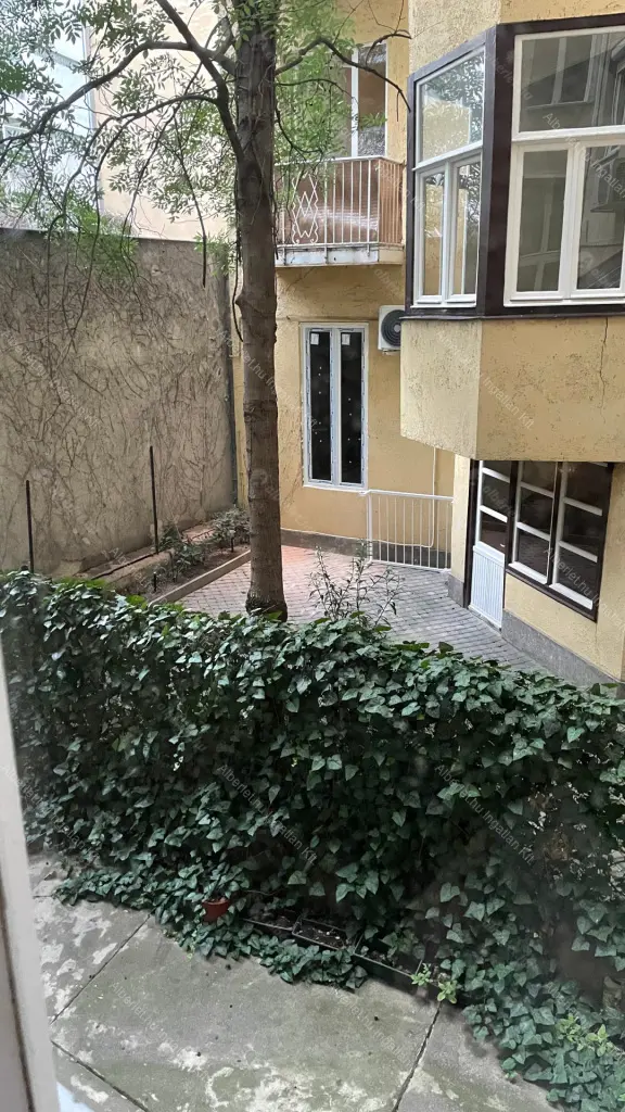 Kiadó albérlet 248000 Ft/hó áron: Budapest, II. kerület  Ganz utca. Mérete: 38 nm, 1 szobás | Alberlet.hu - 6689992